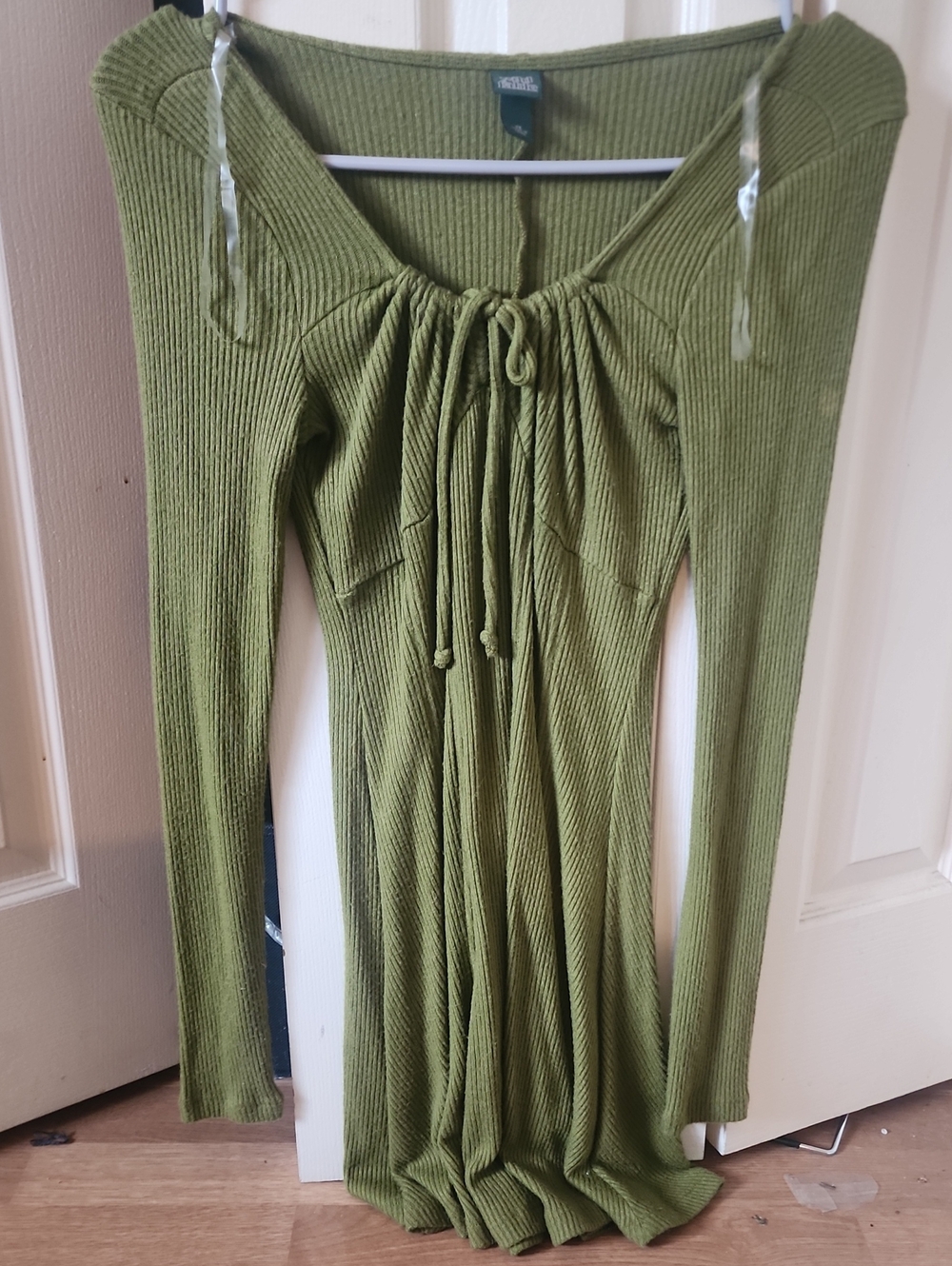 Green Ribbed Tie-Front Long Sleeve Dress